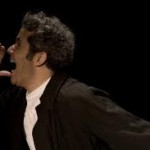 Critique • « Je suis un prophète, c’est mon fils qui l’a dit ! » de et avec Abel Aboualiten à la Maison des Métallos