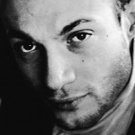 Critique. « On a fait tout ce qu’on a pu » de et avec Philippe Fenwick au Théâtre 13