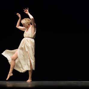 Isadora Duncan, concept de Jérôme Bel, Théâtre de la Commune / Festival d’Automne à Paris