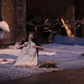 Le viol de Lucrèce, musique de Benjamin Britten, livret de Ronald Duncan d’après la pièce d’André Obey, Théâtre des Bouffes du Nord / Opéra National de Paris