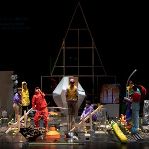 Eraser Mountain, mise en scène et texte Toshiki Okada, au T2G – Théâtre de Gennevilliers, avec le Festival d’Automne