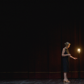 Avremo ancora l’occasione di ballare insieme, un projet de Daria Deflorian et Antonio Tagliarini, au Théâtre de l’Odéon/Atelier Berthier / Festival d’Automne à Paris