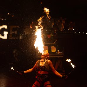 Ravage, Cabaret décadent, mise en scène Tapman, au Cirque Electrique
