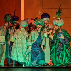 Le Bourgeois Gentilhomme, de Molière, musique de Lully, mise en scène de Jérôme Deschamps, à l’Opéra-comique