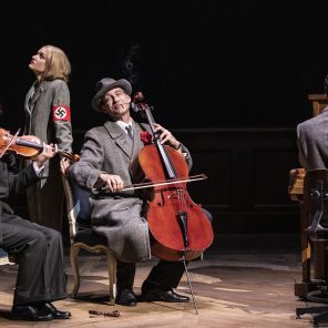 Edelweiss [France Fascisme], texte et mise en scène de Sylvain Creuzevault, au Théâtre de l’Odéon / Ateliers Berthier - Festival d'Automne à Paris