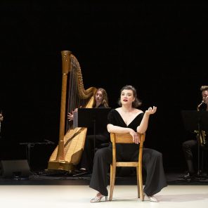 Carmen. , conception et mise en scène de François Gremaud, au TDV-Théâtre des Abbesses, Festival d’Automne à Paris   