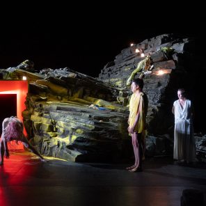 Caligula, d’Albert Camus, mise en scène de Jonathan Capdevielle, au T2G / Festival d’Automne à Paris