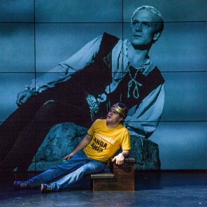Hamlet, mise en scène de Chela De Ferrari, Teatro de la Plaza, au Théâtre des Abbesses / Festival d’Automne à Paris