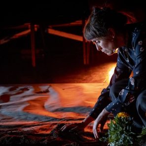 Intimidades com a terra, de Joana Craveiro, au Théâtre de la Ville, Paris