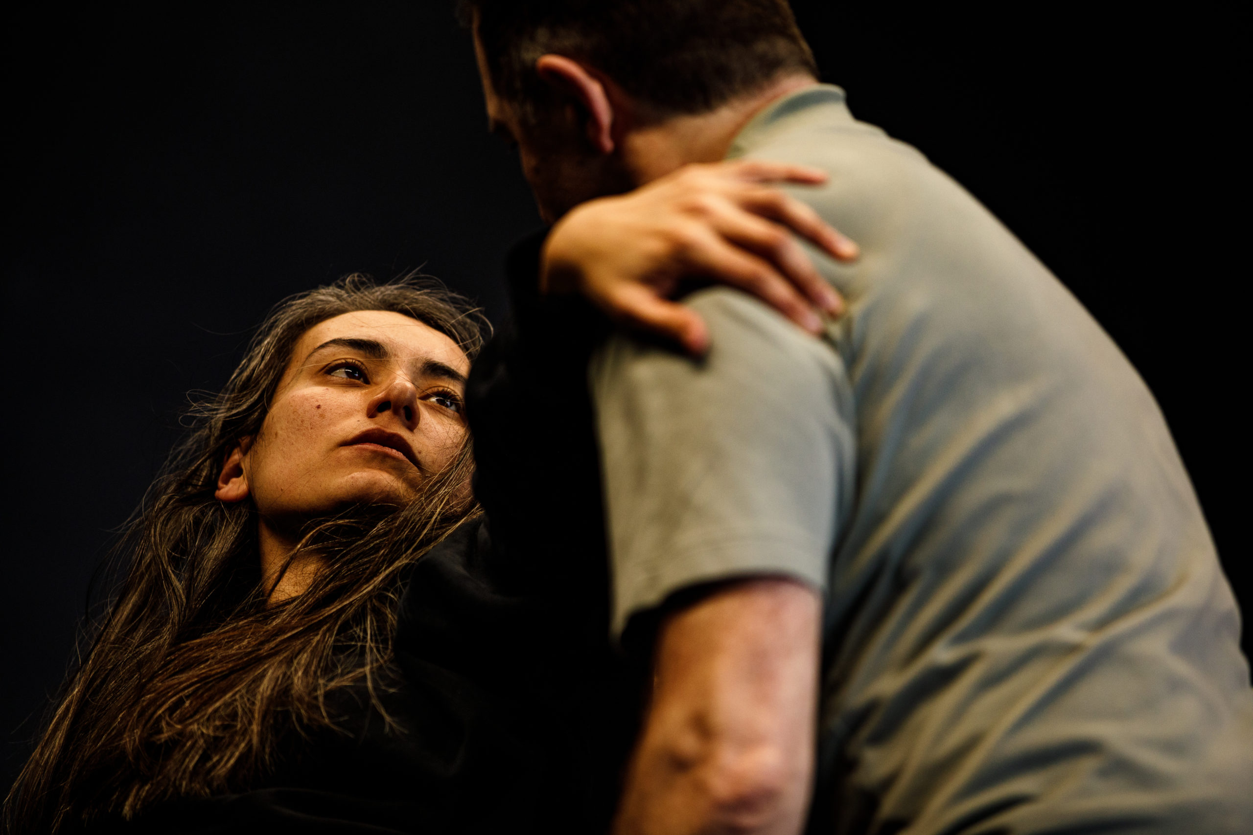 Toutes les autres, de Clotilde Cavaroc, mise en scène d’Élise Noiraud, au Théâtre de Belleville, Paris