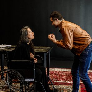 Toutes les autres, de Clotilde Cavaroc, mise en scène d'Élise Noiraud, au Théâtre de Belleville, Paris