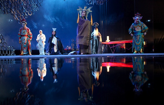 « Flowers in the Mirror », l’Opéra chinois du Sichuan sur la scène des Amandiers