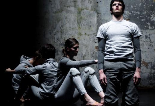 « Dominos and Butterflies », la Cie Busy Rocks au Théâtre de la Bastille