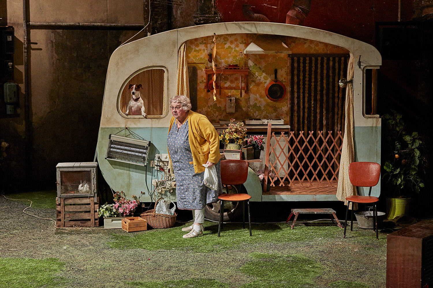 La mouche, librement inspiré de la nouvelle de George Langelaan, adaptation et mise en scène de Valérie Lesort et Christian Hecq, Théâtre des Bouffes du Nord