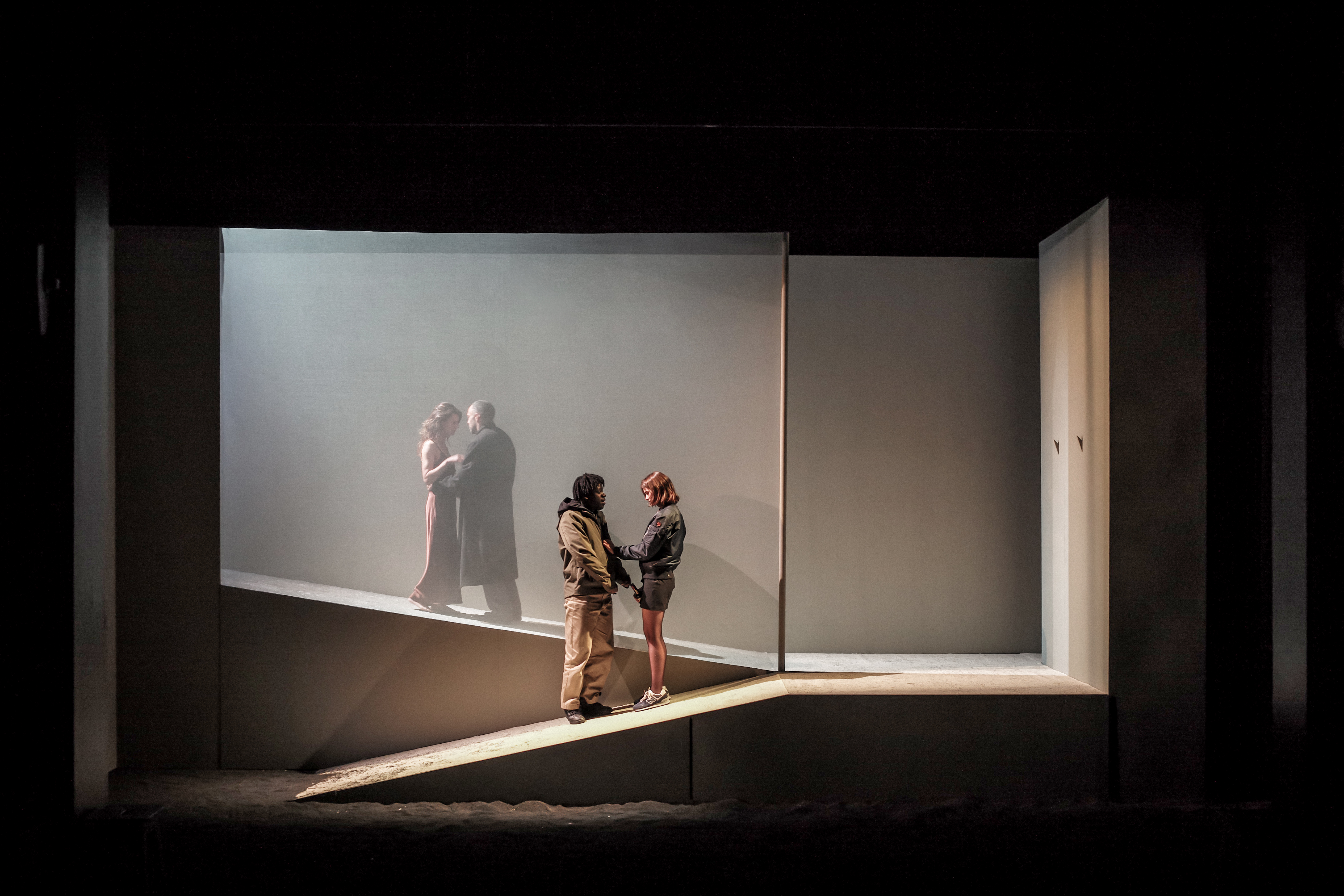 Étincelles, pièces courtes de Jon Fosse, mise en scène de Gabriel Dufay, au Studio-Théâtre, Comédie-Française, Paris