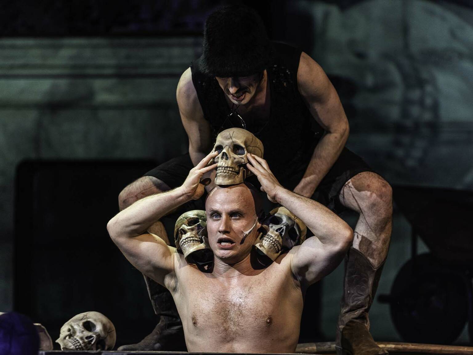 Hamlet/Fantômes, d’après Shakespeare, texte et mise en scène de Kirill Serebrennikov, musique de Blaise Ubaldini, au Théâtre du Châtelet