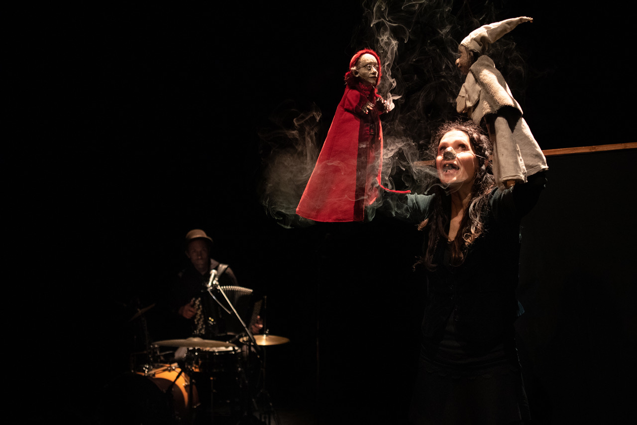 La Manékine, de Romaric Sangars, création et interprétation d’Estelle Charrier et Martin Kaspar Orkestar, à la 23ème édition du Festival Mondial des Théâtres de Marionnettes de Charleville-Mézières