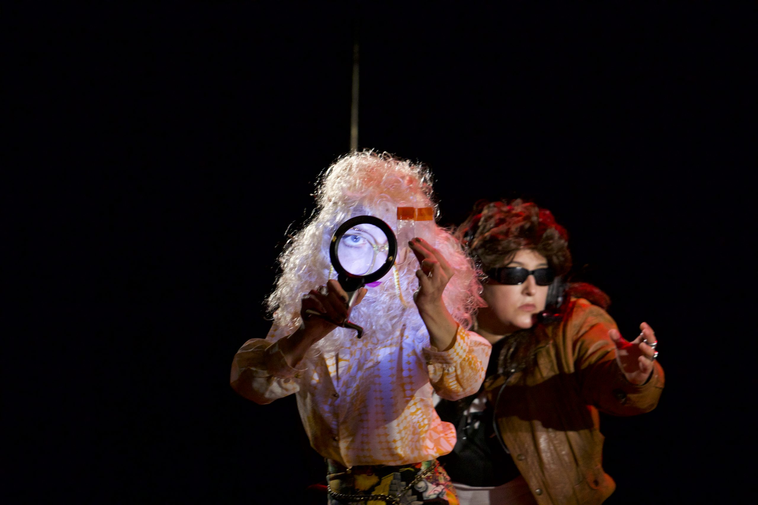 Polar(e), texte et mise en scène Céline Fuhrer et Jean-Luc Vincent, au Théâtre du Rond-Point