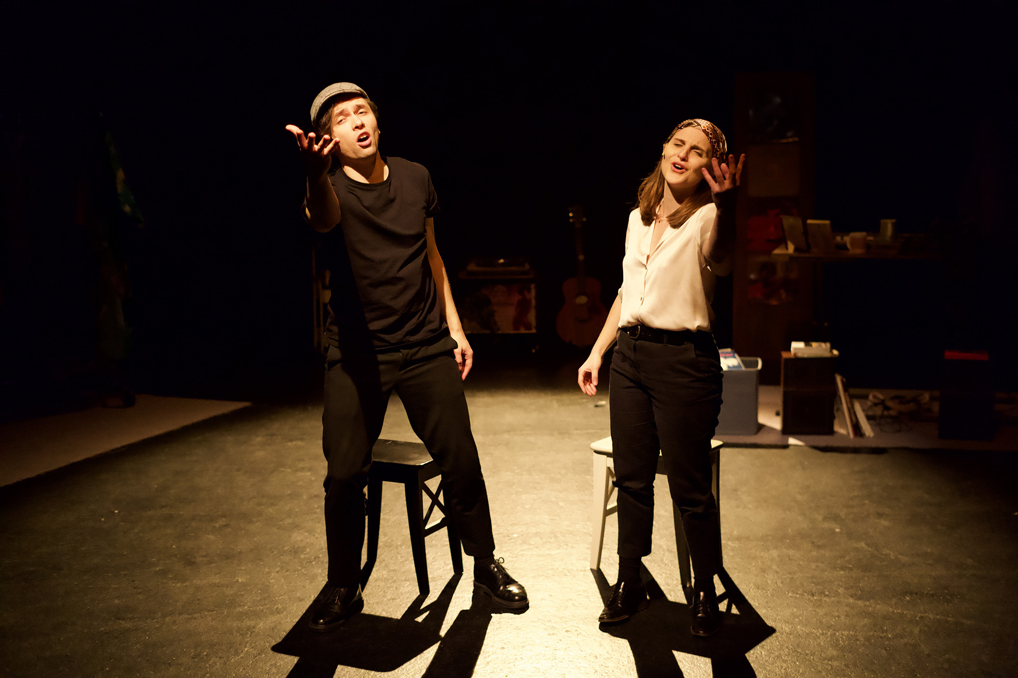 La tête ailleurs, par Camélia Acef et Youri Rebeko, au Théâtre de Belleville