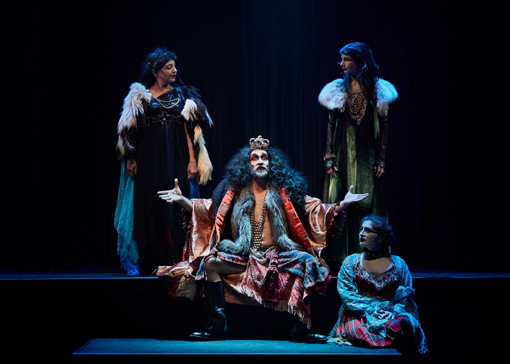 Le Roi Lear de William Shakespeare, mise en scène de Mathieu Coblentz, au théâtre du Soleil, Cartoucherie de Vincennes