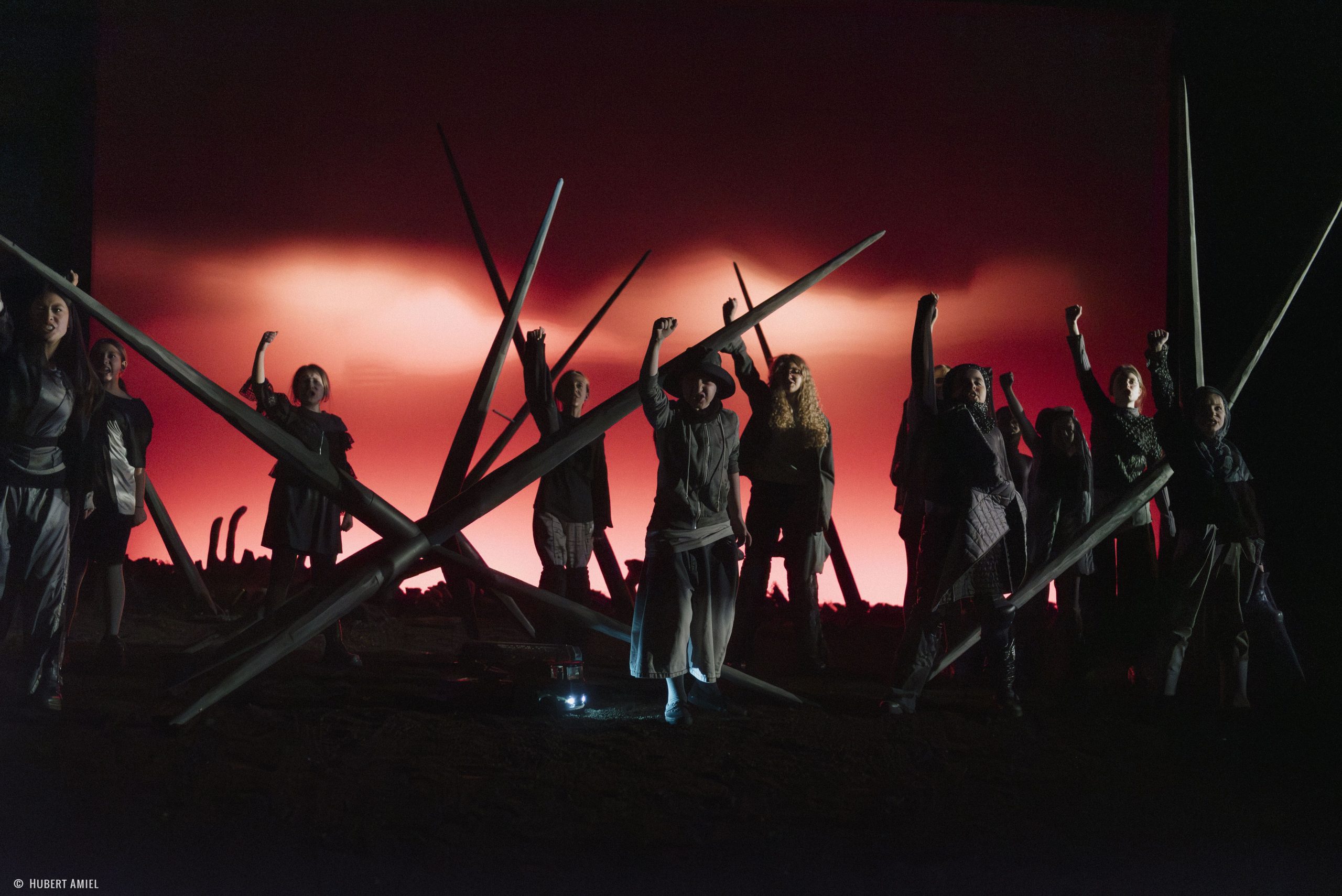 Après le Feu, texte et mise en scène de Sarah Seignobos, au théâtre National de Liège