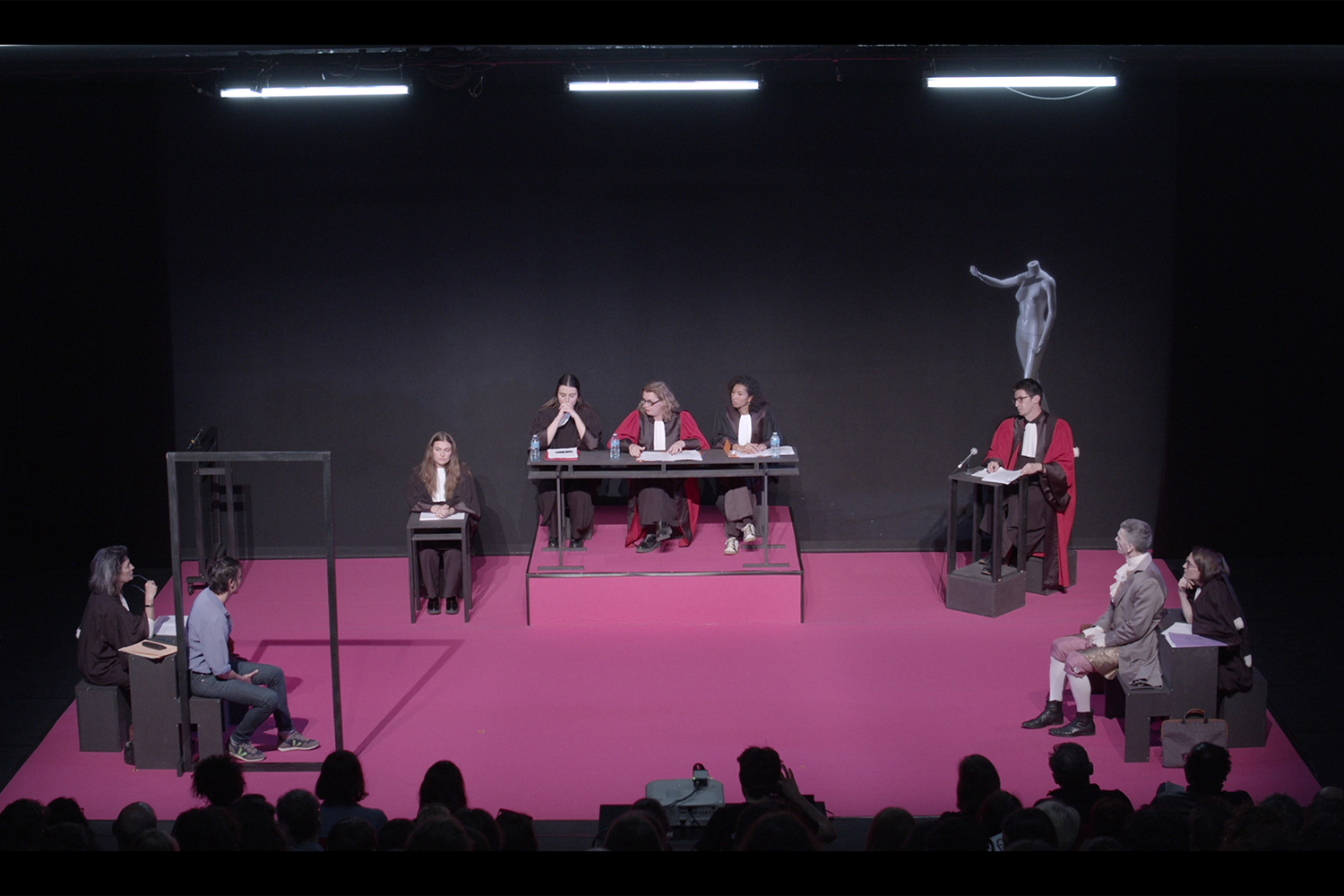 Notre procès, conception, texte et mise en scène de Bérénice Hamidi et Gaëlle Marti, Théâtre de la Cité Internationale