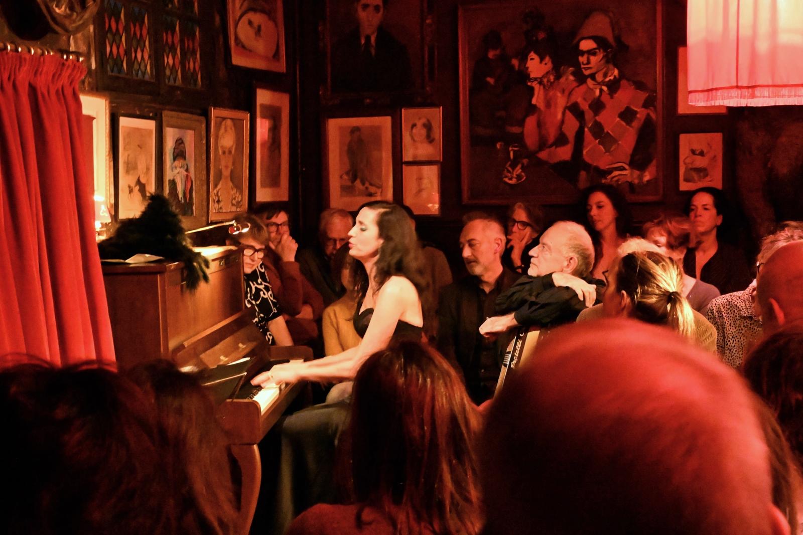 Les mots d’amour, par Carole Poulain et Yaël Rasooly, au Lapin Agile