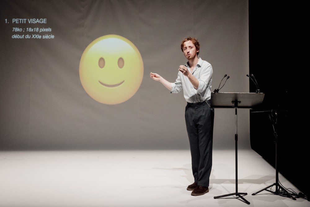 Le plaisir, la peur et le triomphe, conception et mise en scène de Joaquim Fossi, au Théâtre de la Bastille
