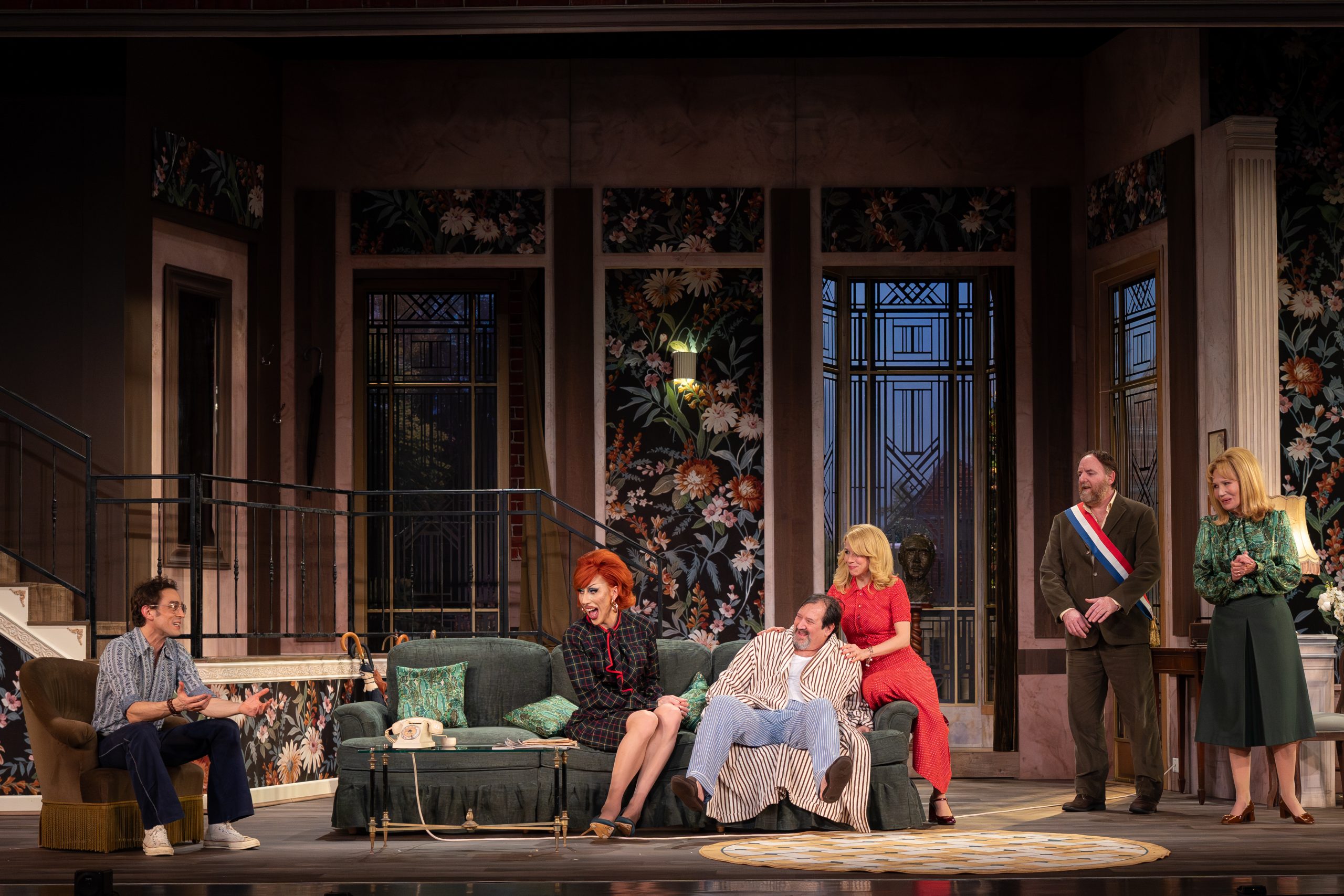 Potiche, de Barillet et Grédy, mise en scène de Charles Templon, au Théâtre Libre