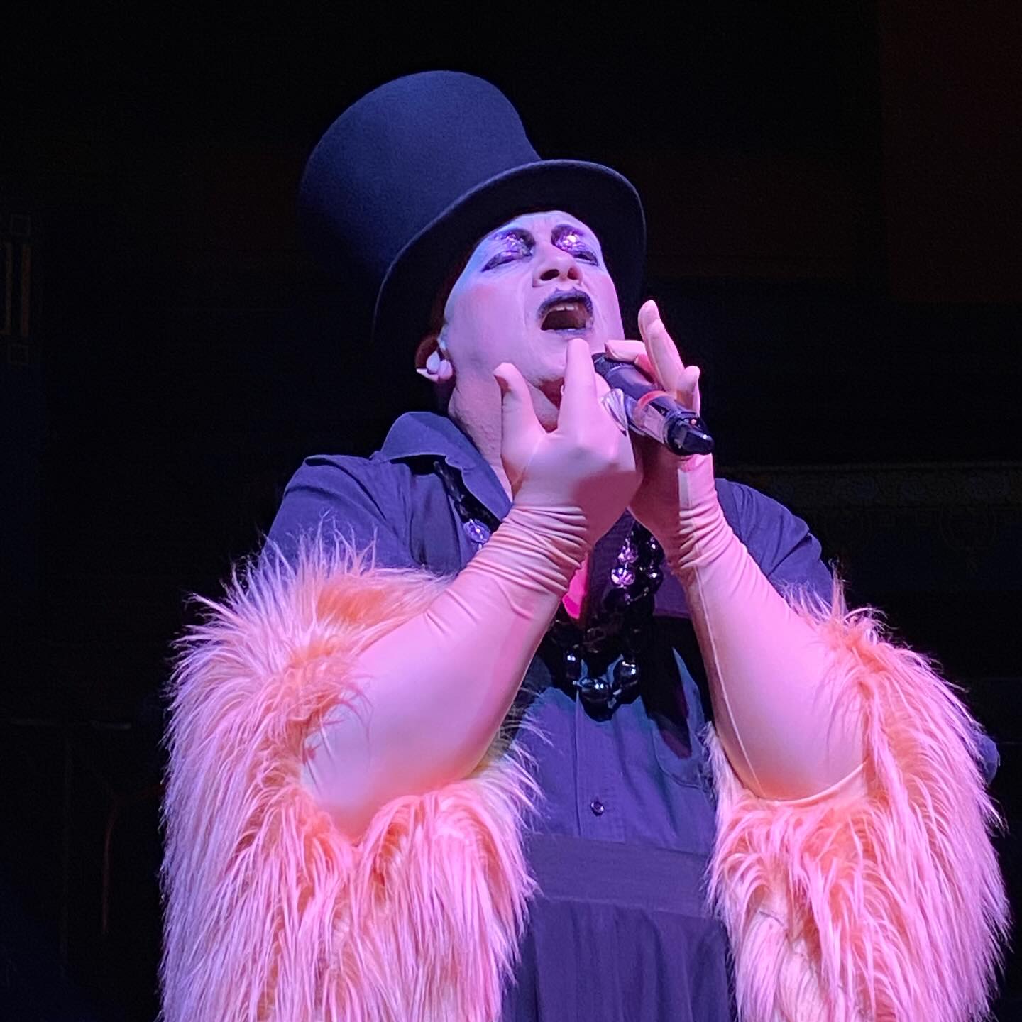 Chansons monstres, conception de Jérôme Marin, au Manège de Reims