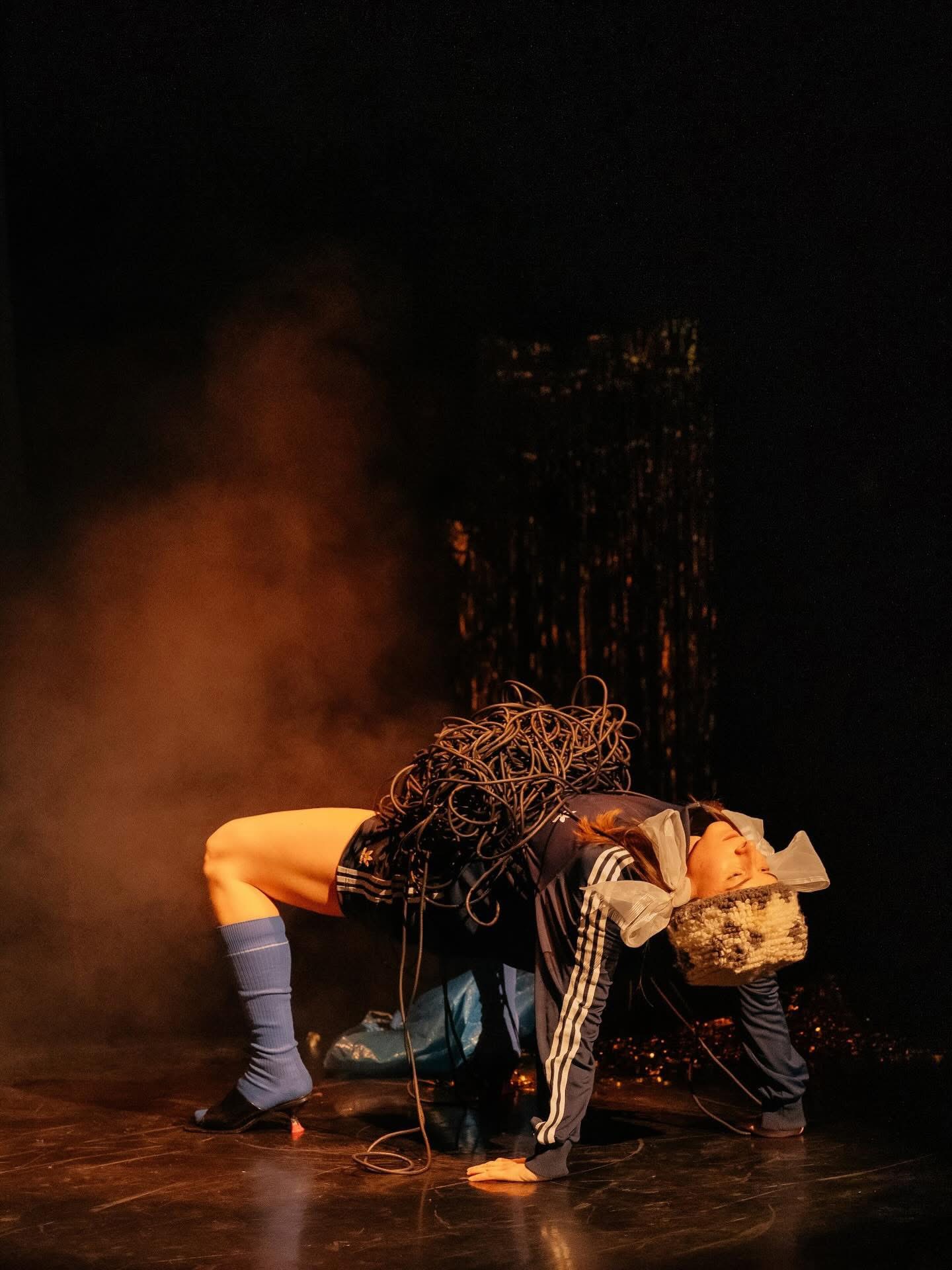 Do you really wanna live forever ? conception et interprétation de Yulia Arsen au Théâtre de Vanves dans le cadre du Festival artdanthé