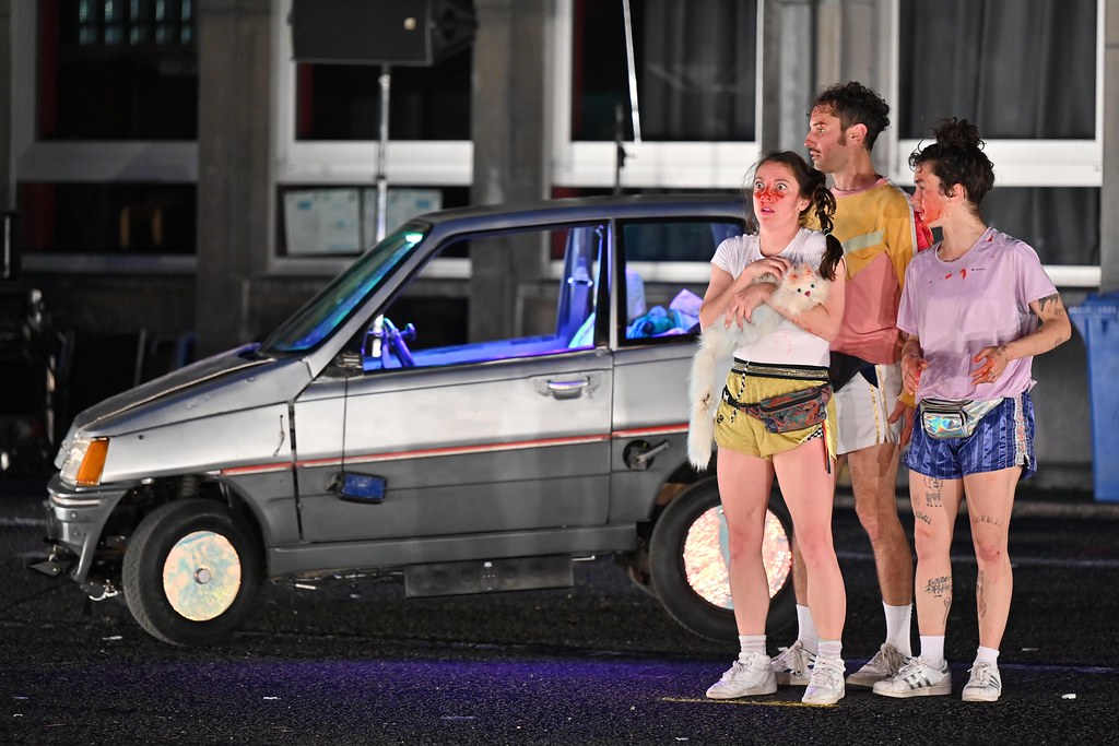 Heavy Motors, par la Compagnie Société Protectrice des Petites Idées, au Lycée Bergson, Festival Paris l’été