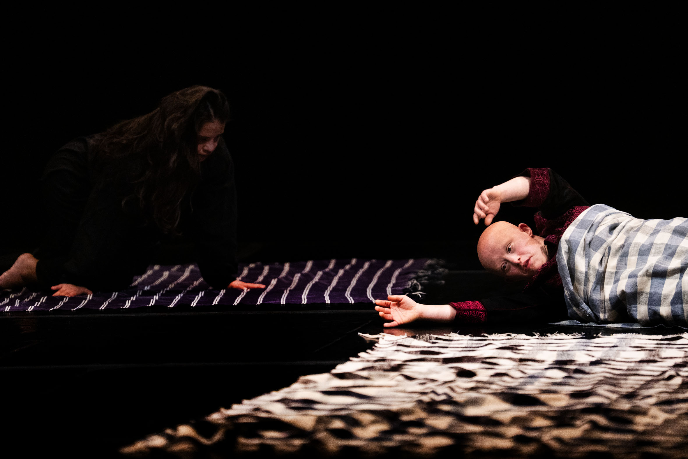 Este mundo, direction artistique de Bouchra Ouizguen à Chaillot – Théâtre National de la Danse, Paris, avec le Festival d’automne